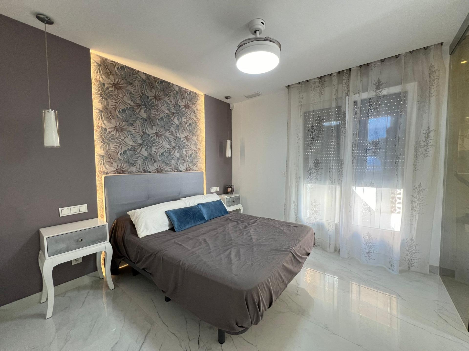 5-Bedroom Villa in Torrevieja - Image 19