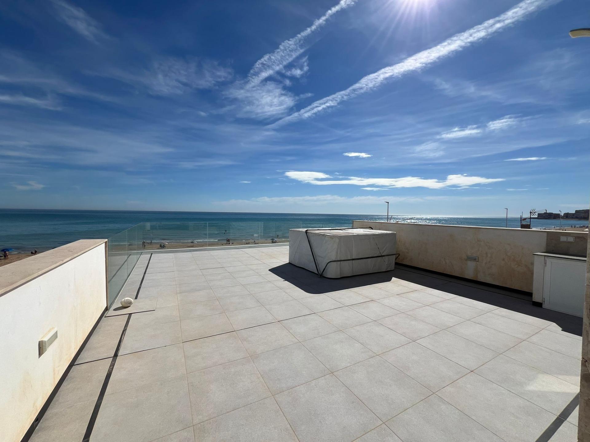 5-Bedroom Villa in Torrevieja - Image 29