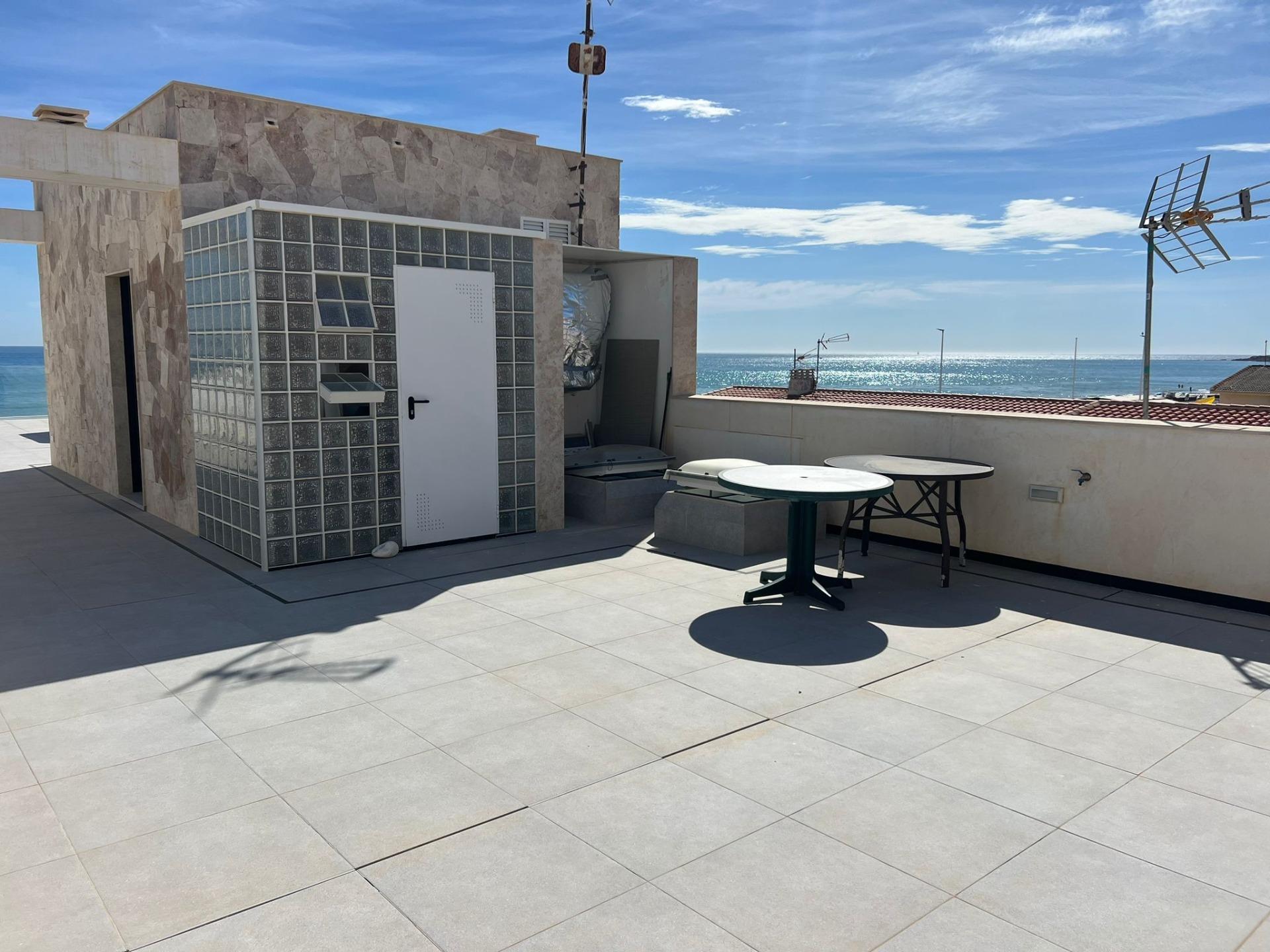 5-Bedroom Villa in Torrevieja - Image 31