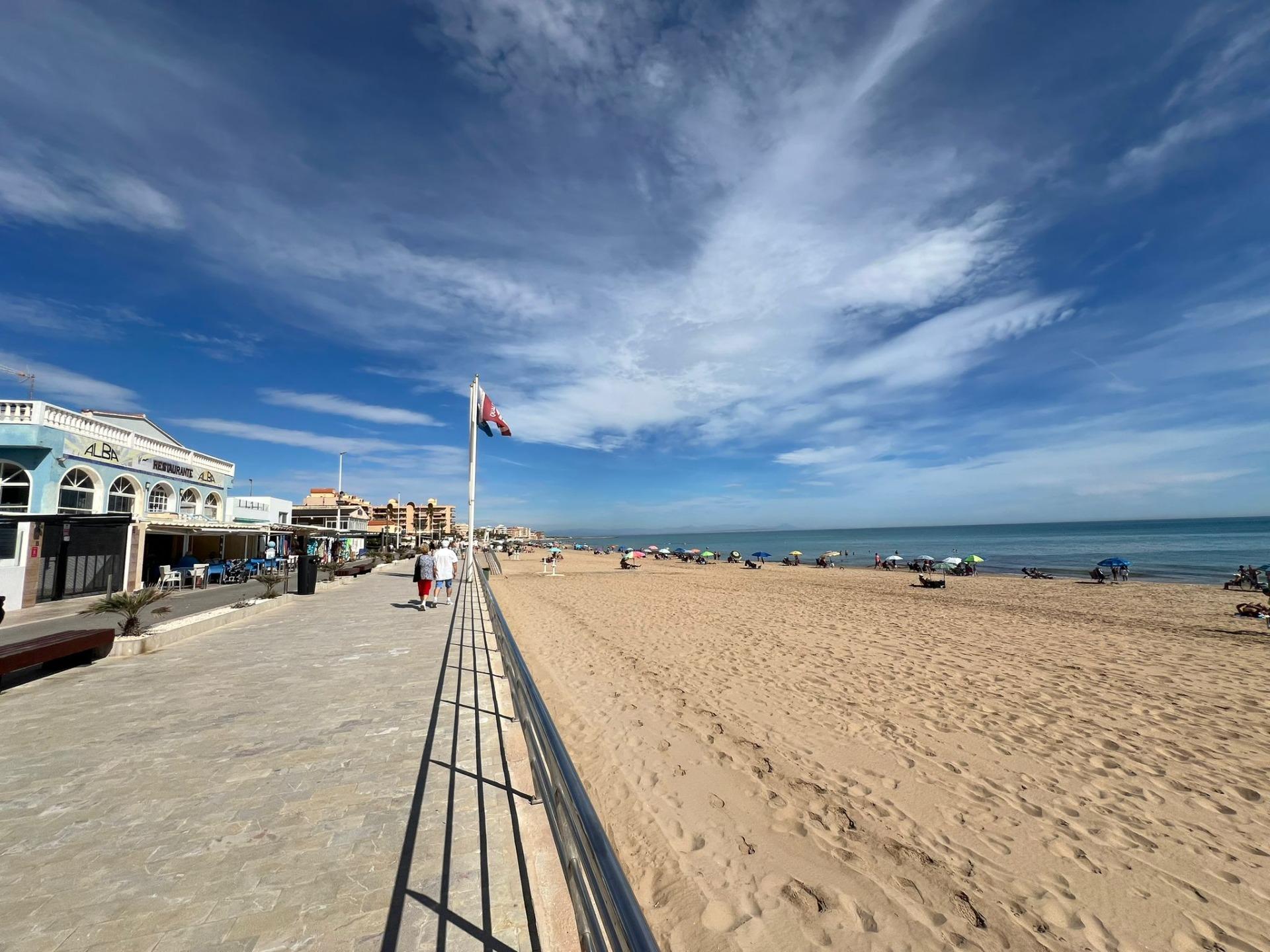 5-Bedroom Villa in Torrevieja - Image 36