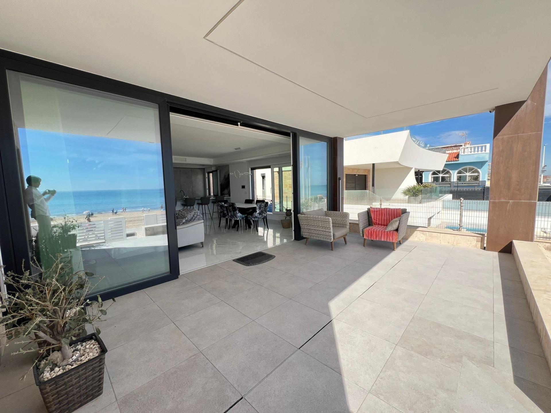 5-Bedroom Villa in Torrevieja - Image 5