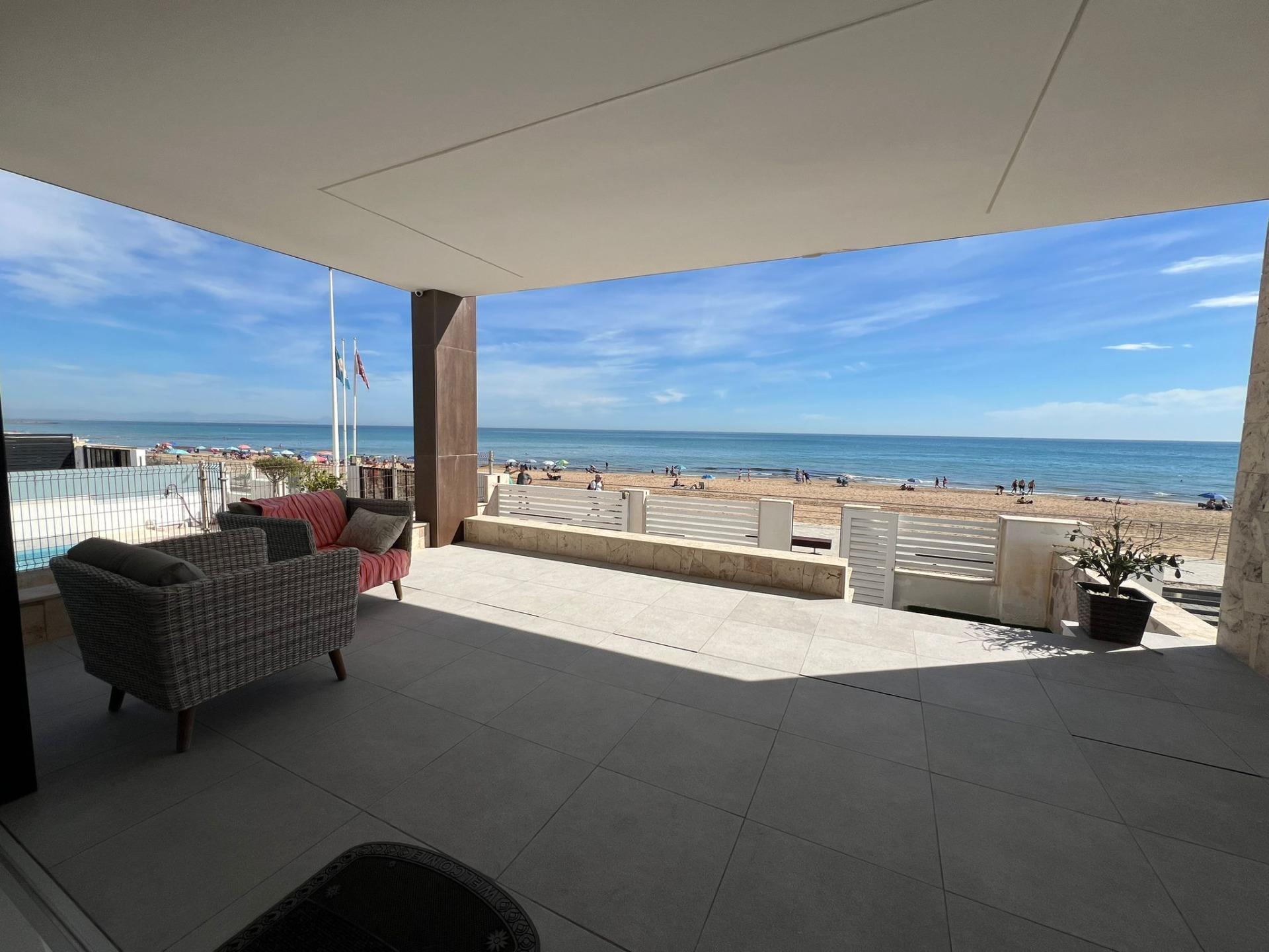 5-Bedroom Villa in Torrevieja - Image 6