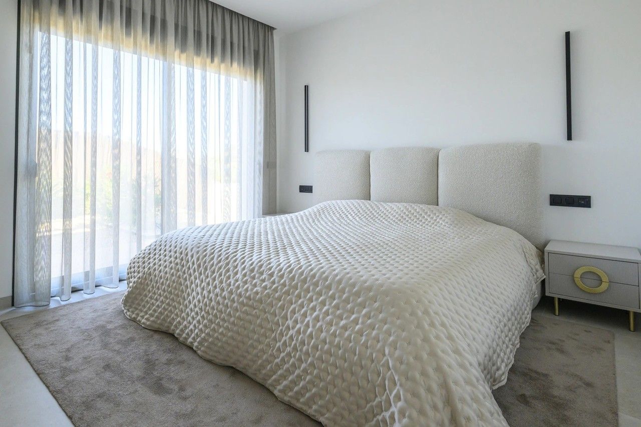 3-Bedroom Villa in Orihuela - Image 12