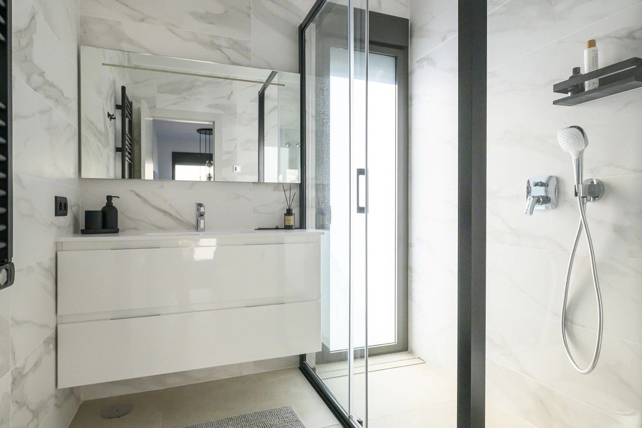 3-Bedroom Villa in Orihuela - Image 17