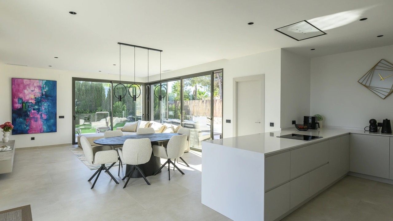 3-Bedroom Villa in Orihuela - Image 18