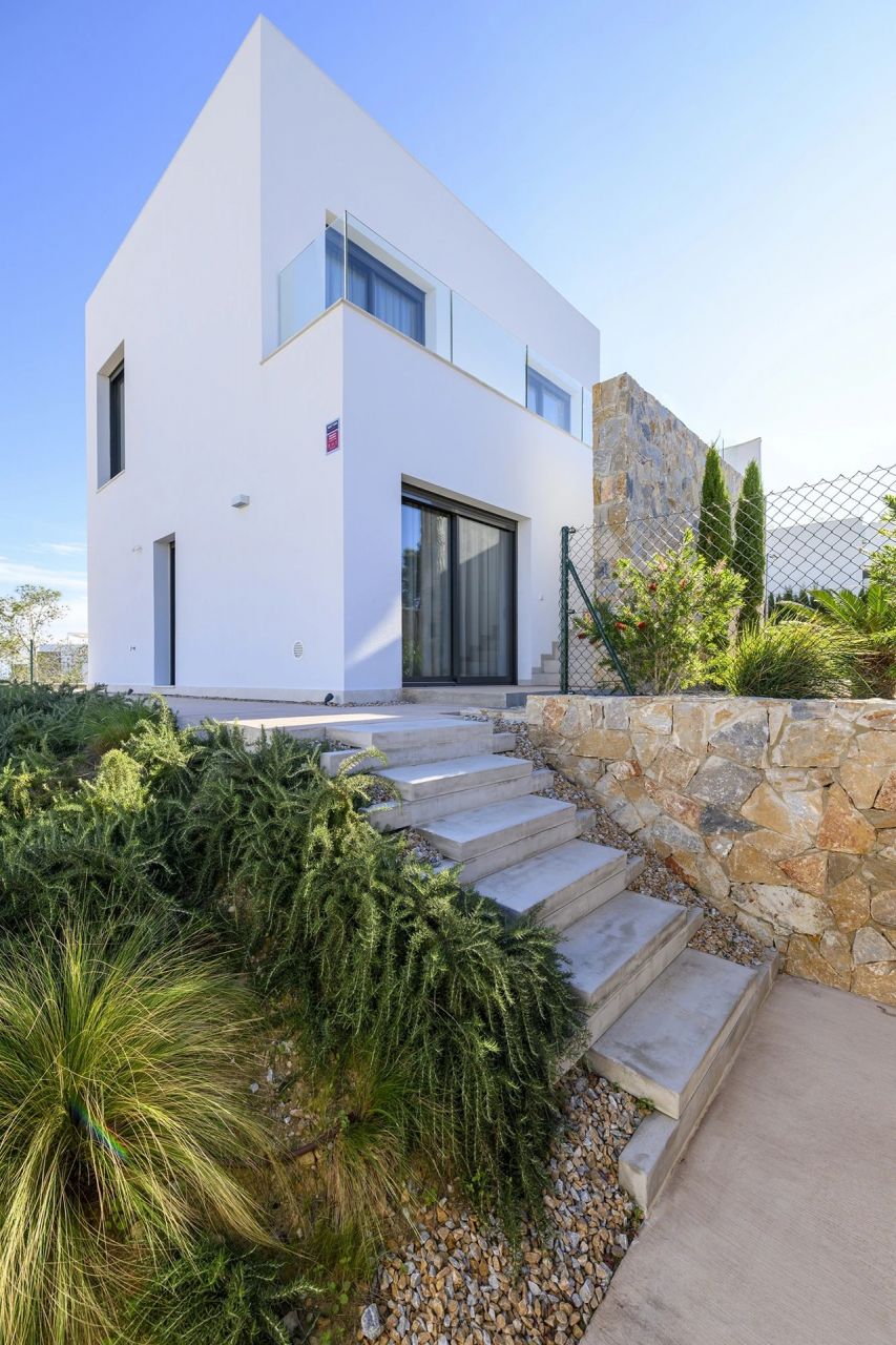 3-Bedroom Villa in Orihuela - Image 21