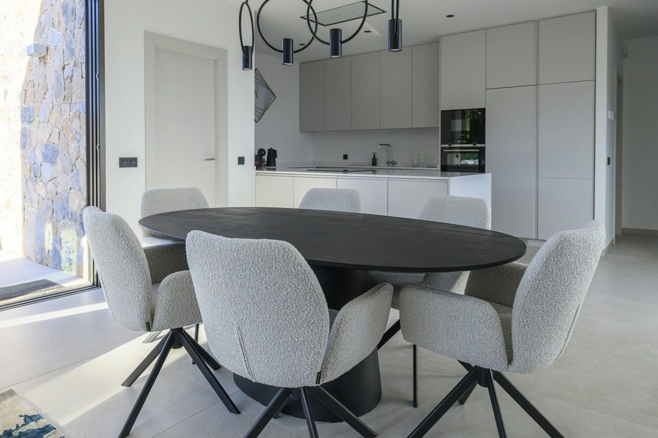 3-Bedroom Villa in Orihuela - Image 9