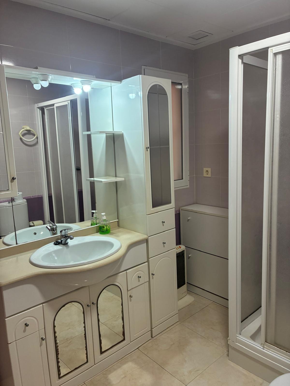 3-Bedroom House in Pueblo 3, Algorfa - Image 13