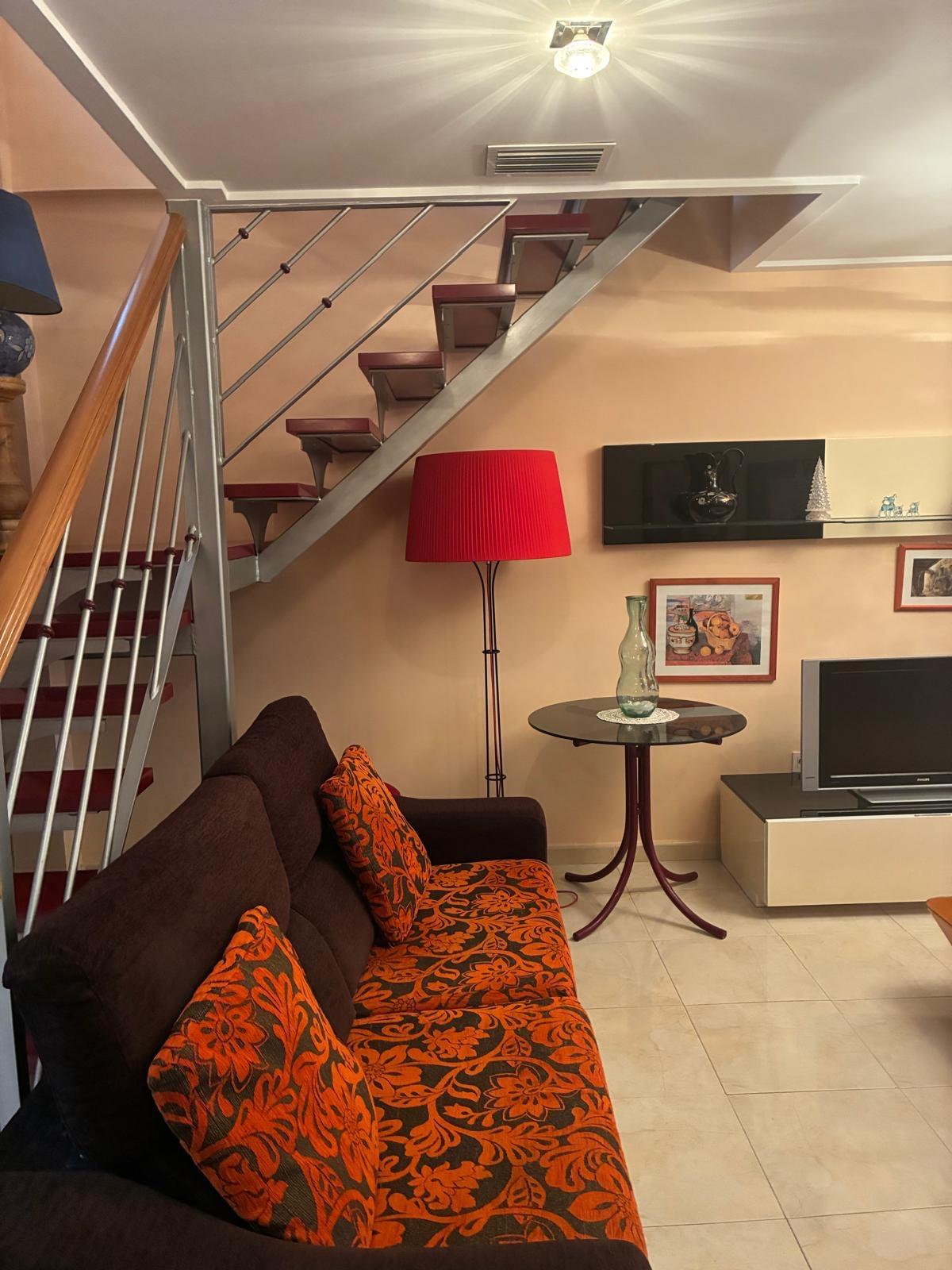 3-Bedroom House in Pueblo 3, Algorfa - Image 4