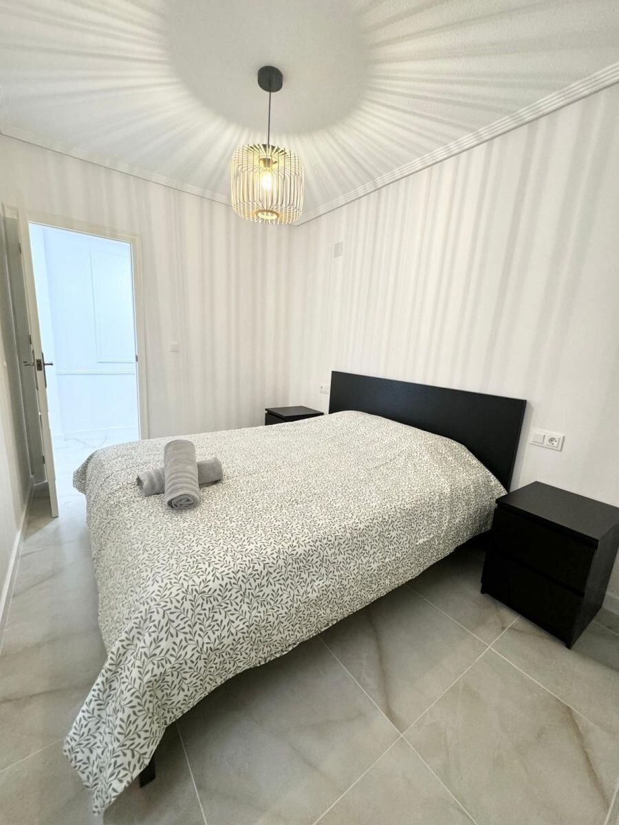 2-Bedroom Apartment in Centro, Torrevieja - Image 11