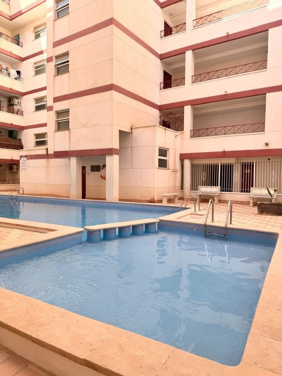 2-Bedroom Apartment in Centro, Torrevieja - Image 19