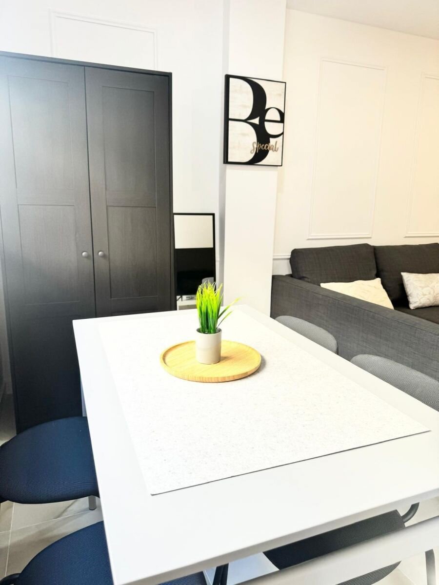 2-Bedroom Apartment in Centro, Torrevieja - Image 3