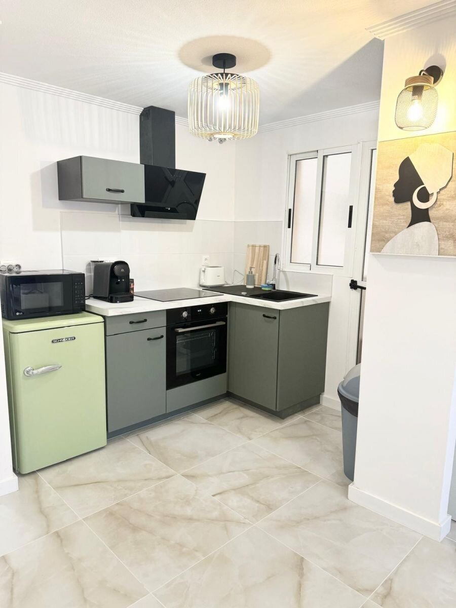 2-Bedroom Apartment in Centro, Torrevieja - Image 4