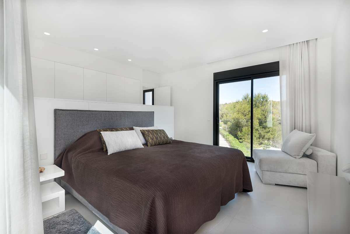 5-Bedroom Villa in Las Colinas Golf, Orihuela - Image 11