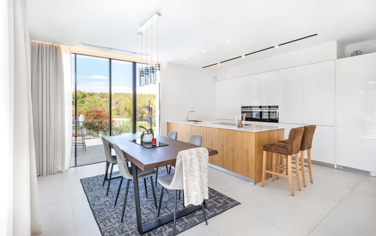 5-Bedroom Villa in Las Colinas Golf, Orihuela - Image 3