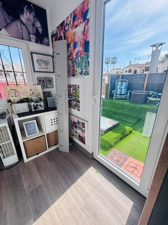 4-Bedroom House in San Miguel de Salinas - Image 34