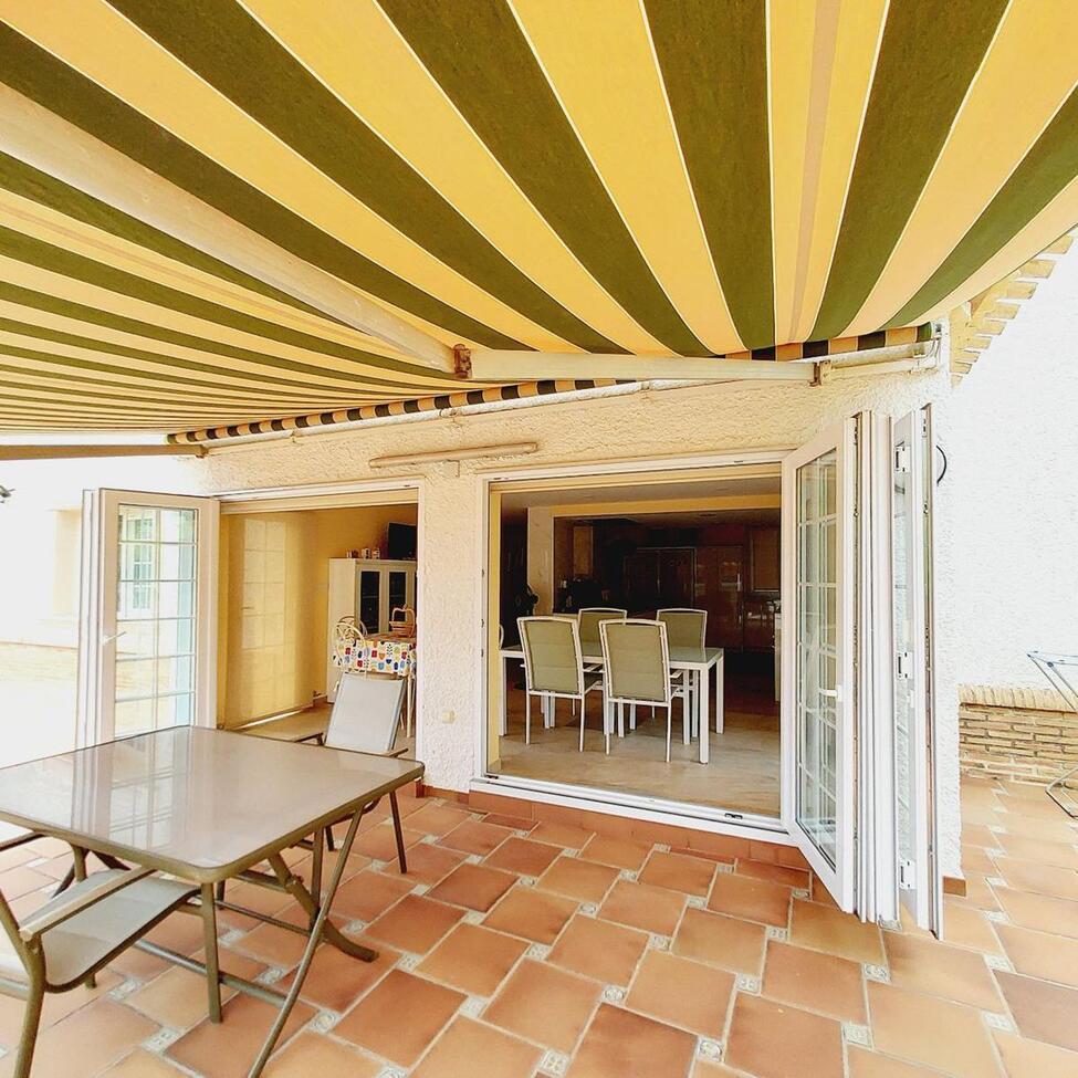 7-Bedroom Villa in Lomas de Cabo Roig, Orihuela Costa - Image 15