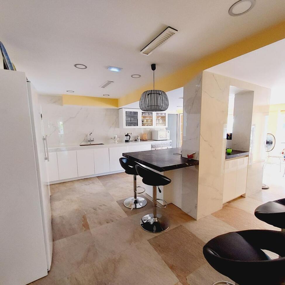 7-Bedroom Villa in Lomas de Cabo Roig, Orihuela Costa - Image 36