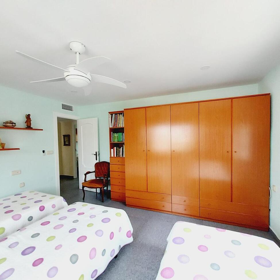 7-Bedroom Villa in Lomas de Cabo Roig, Orihuela Costa - Image 39