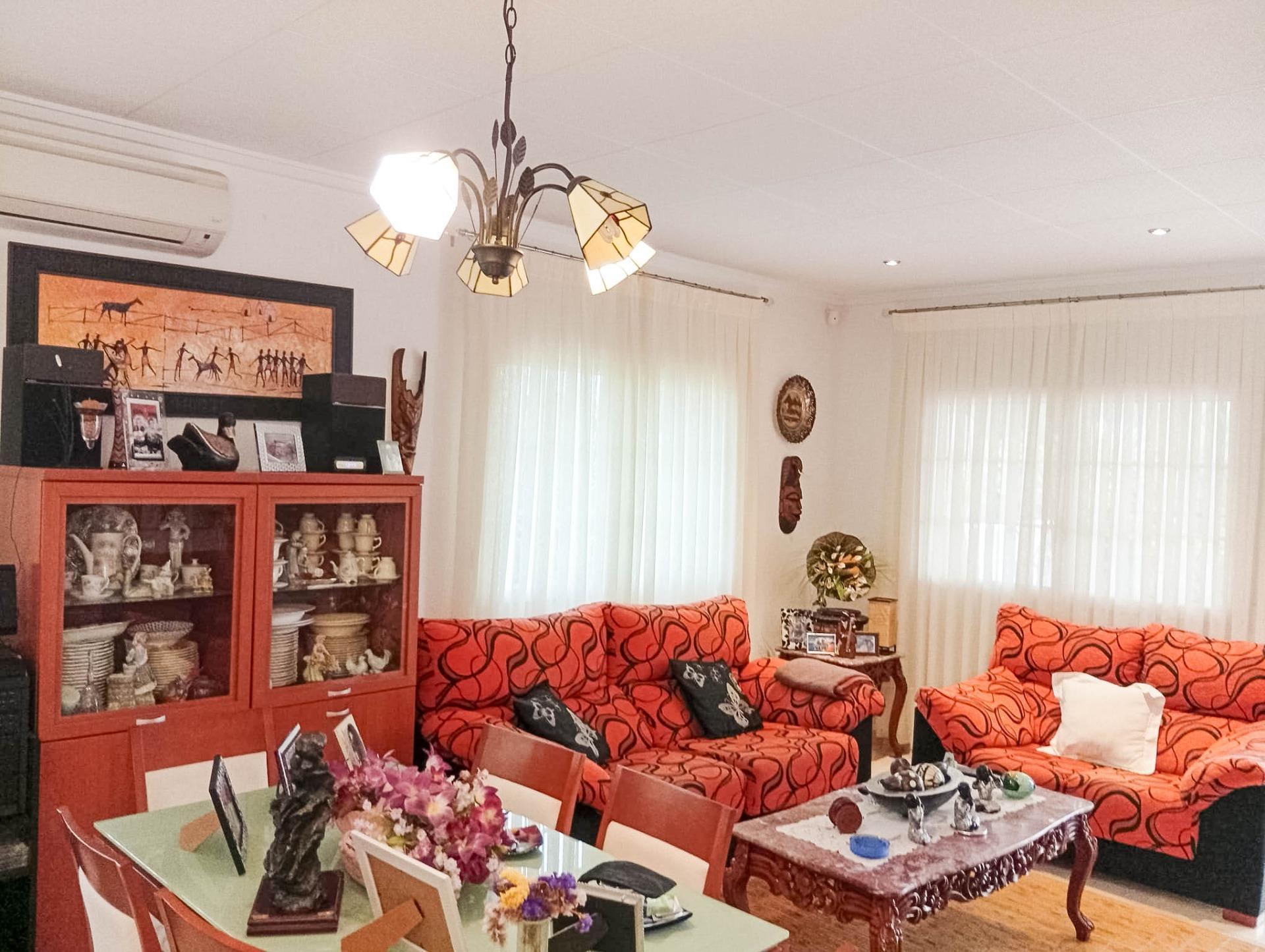 4-Bedroom Villa in Torrevieja - Image 22