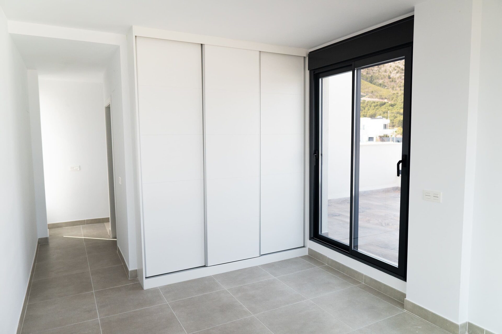 3-Bedroom Detached House in Polop - Image 11