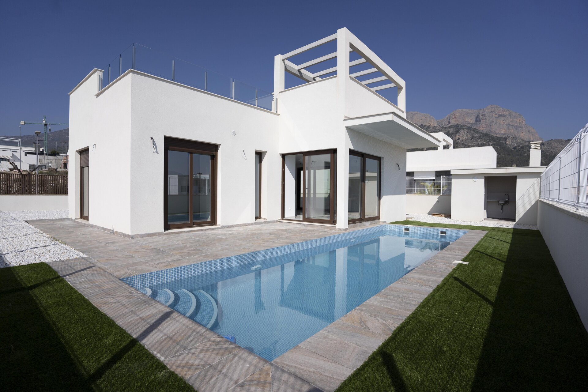3-Bedroom Detached House in Polop - Image 2