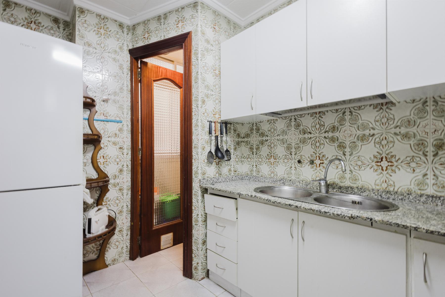 3-Bedroom Apartment in Acequion, Torrevieja - Image 14