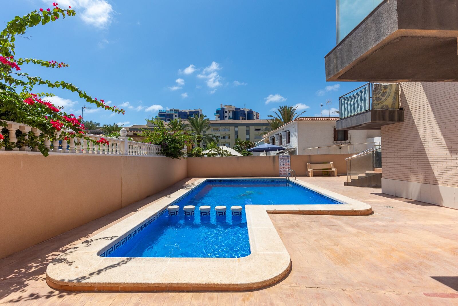 1-Bedroom Apartment in Punta Prima, Torrevieja - Image 19