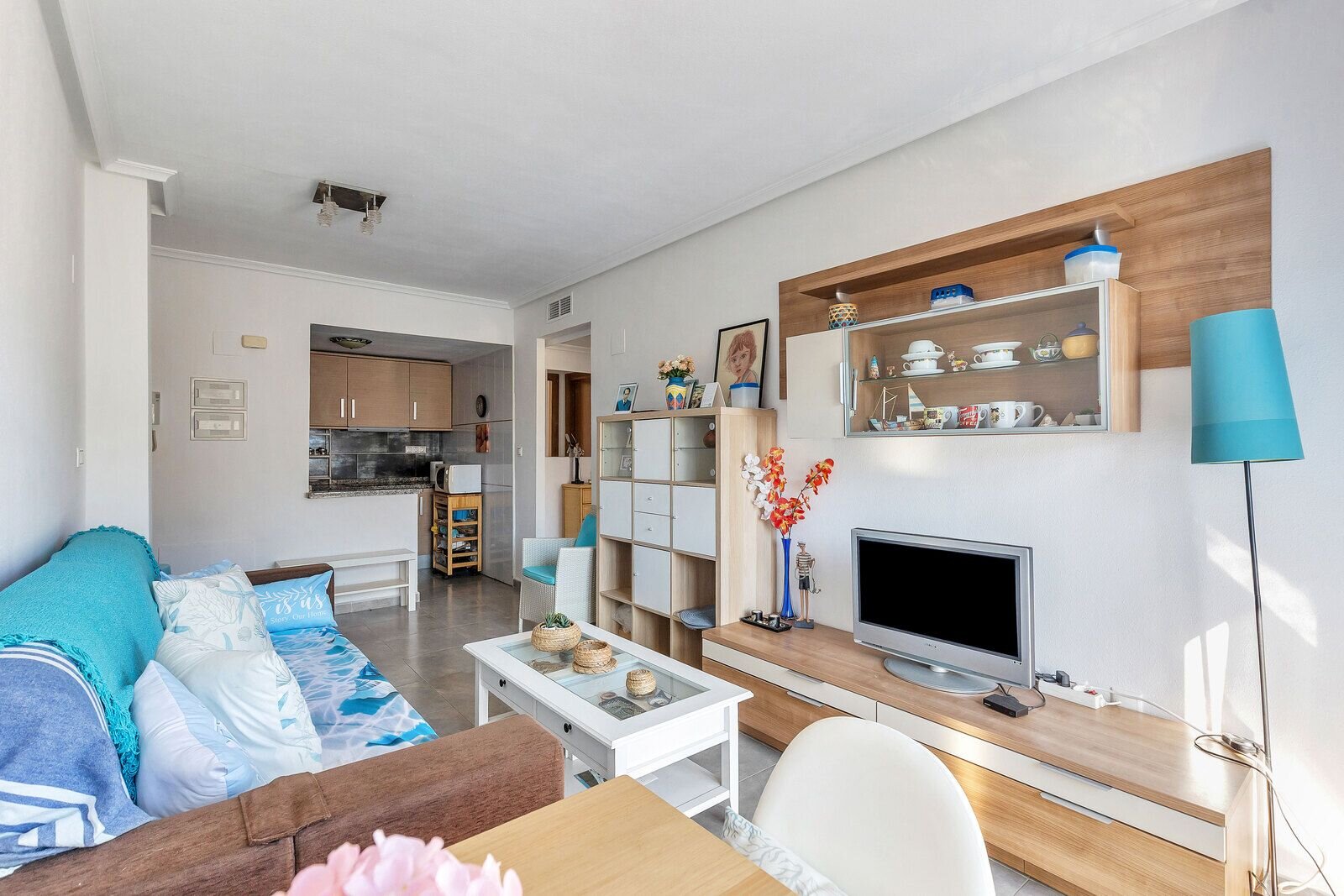 1-Bedroom Apartment in Punta Prima, Torrevieja - Image 6