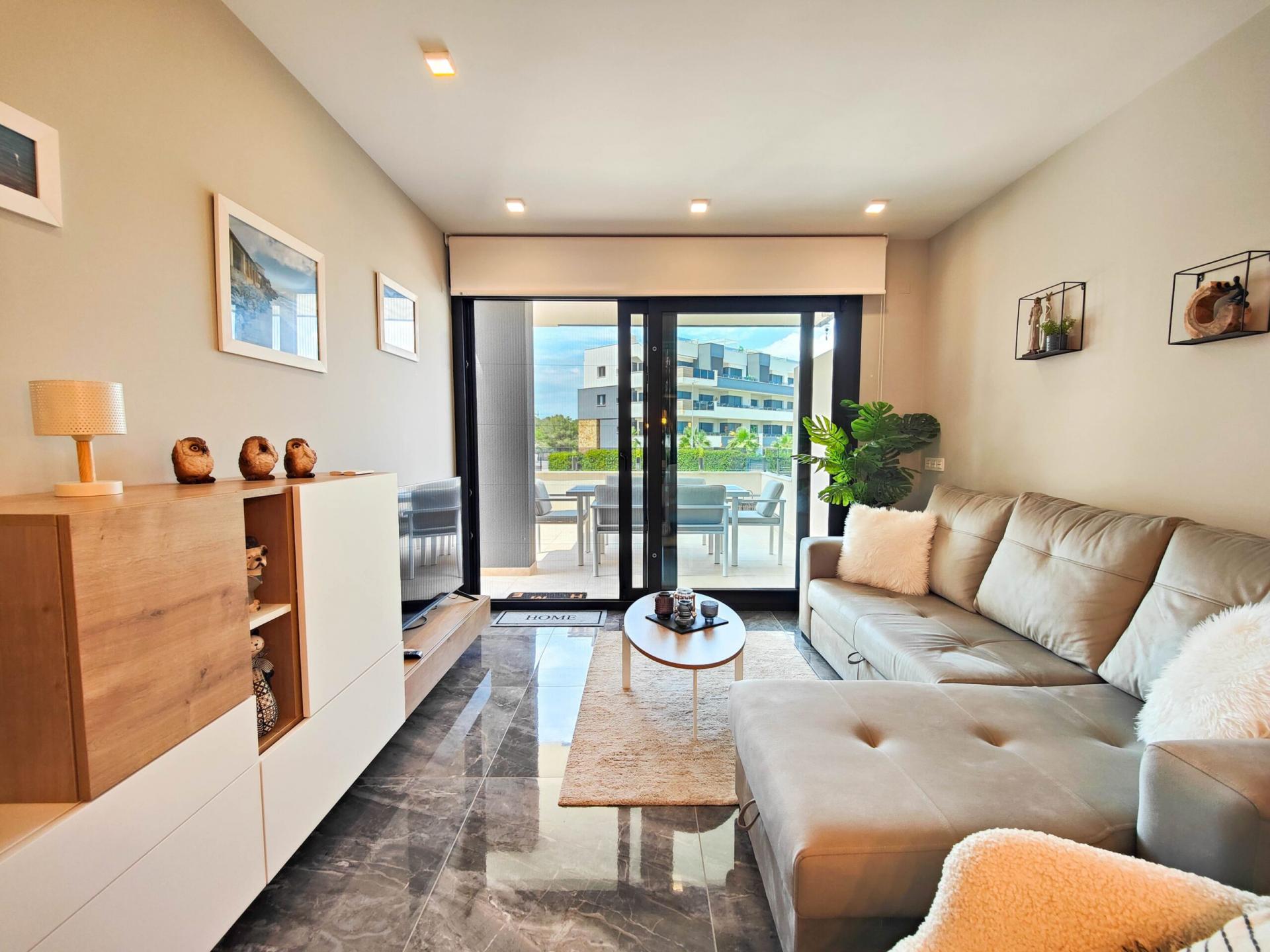 2-Bedroom Apartment in Pau 8, Orihuela Costa - Image 20