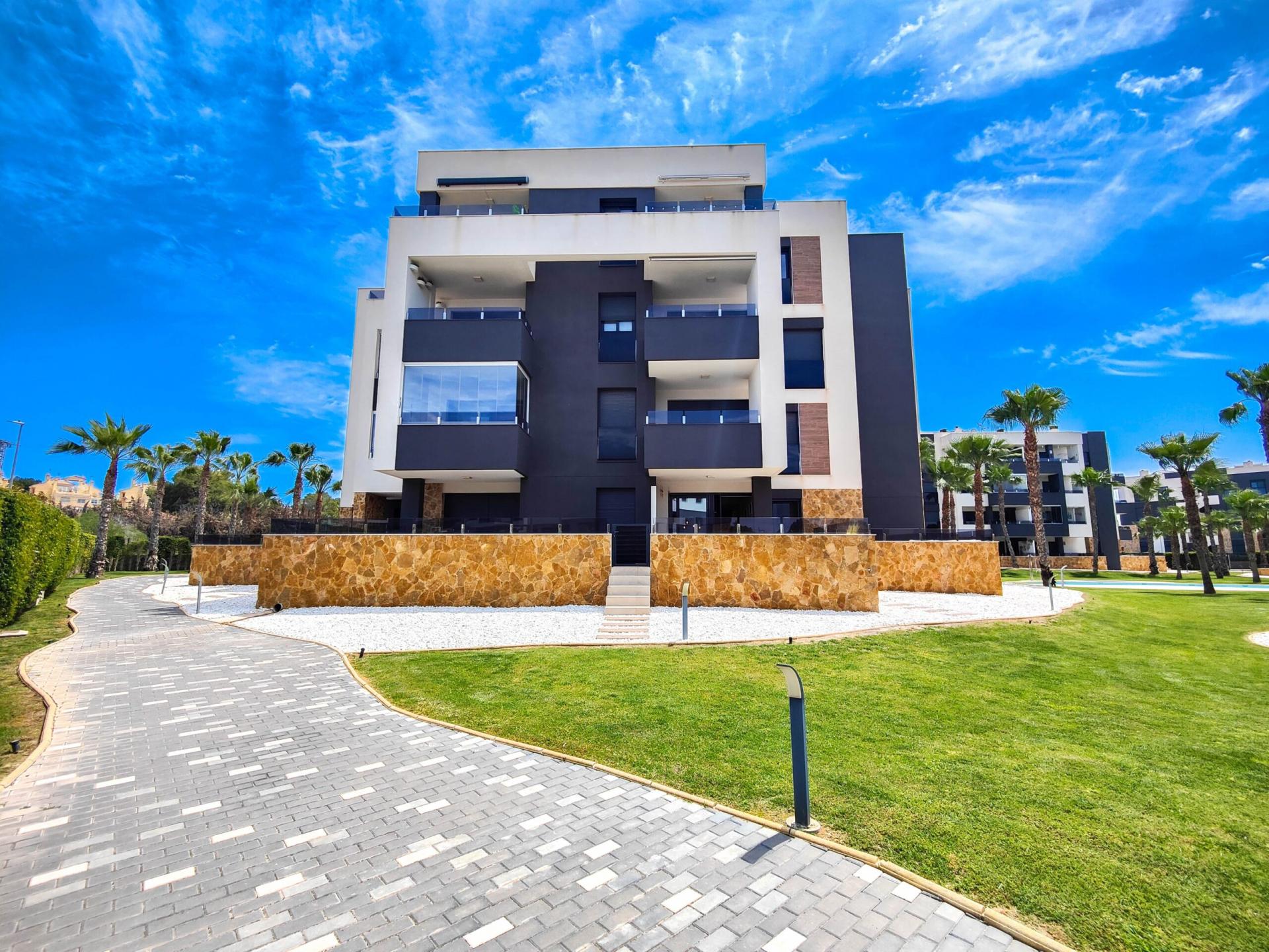 2-Bedroom Apartment in Pau 8, Orihuela Costa - Image 34