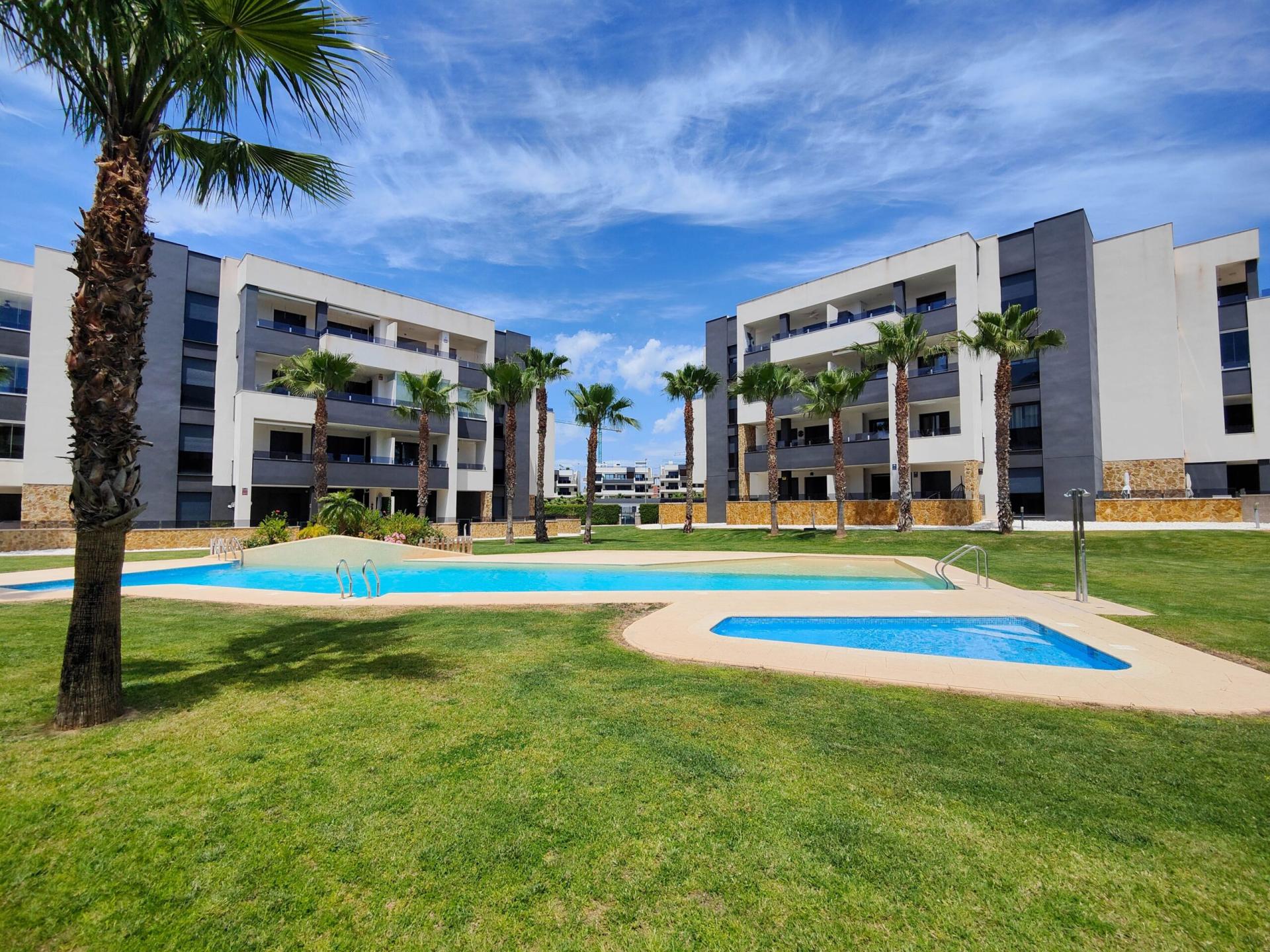 2-Bedroom Apartment in Pau 8, Orihuela Costa - Image 36