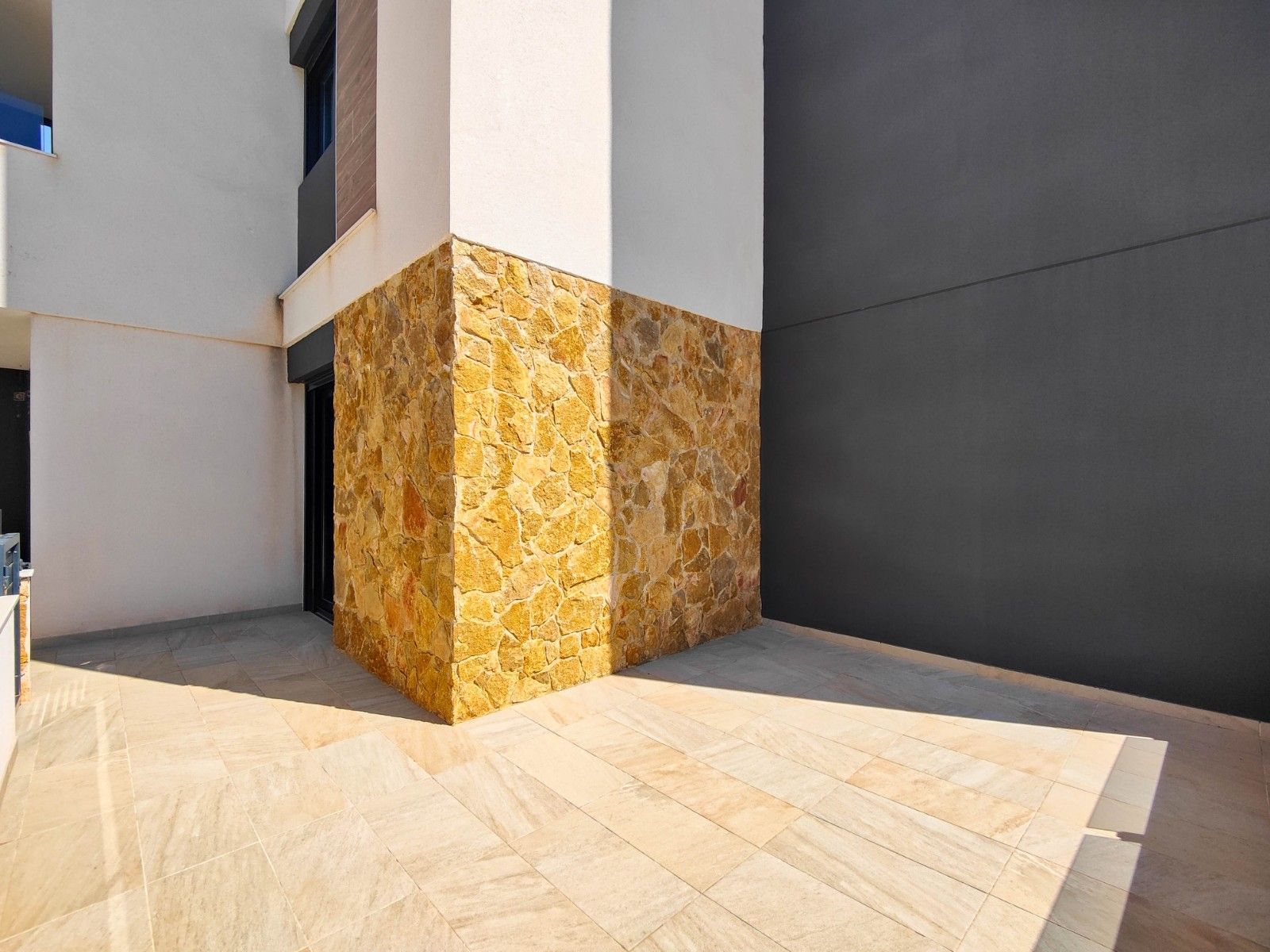 2-Bedroom Apartment in Pau 8, Orihuela Costa - Image 4