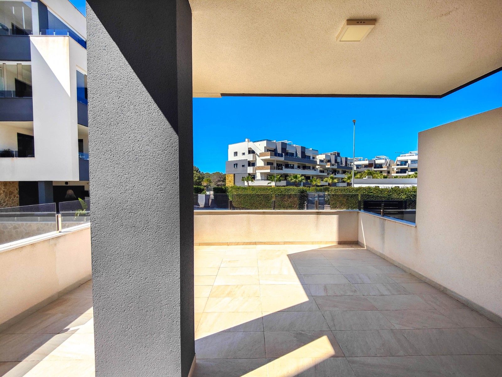2-Bedroom Apartment in Pau 8, Orihuela Costa - Image 9