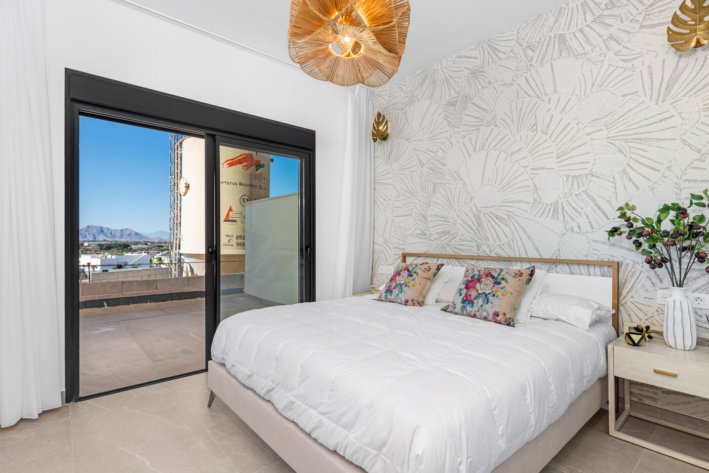 2-Bedroom Apartment in Benijófar - Image 11