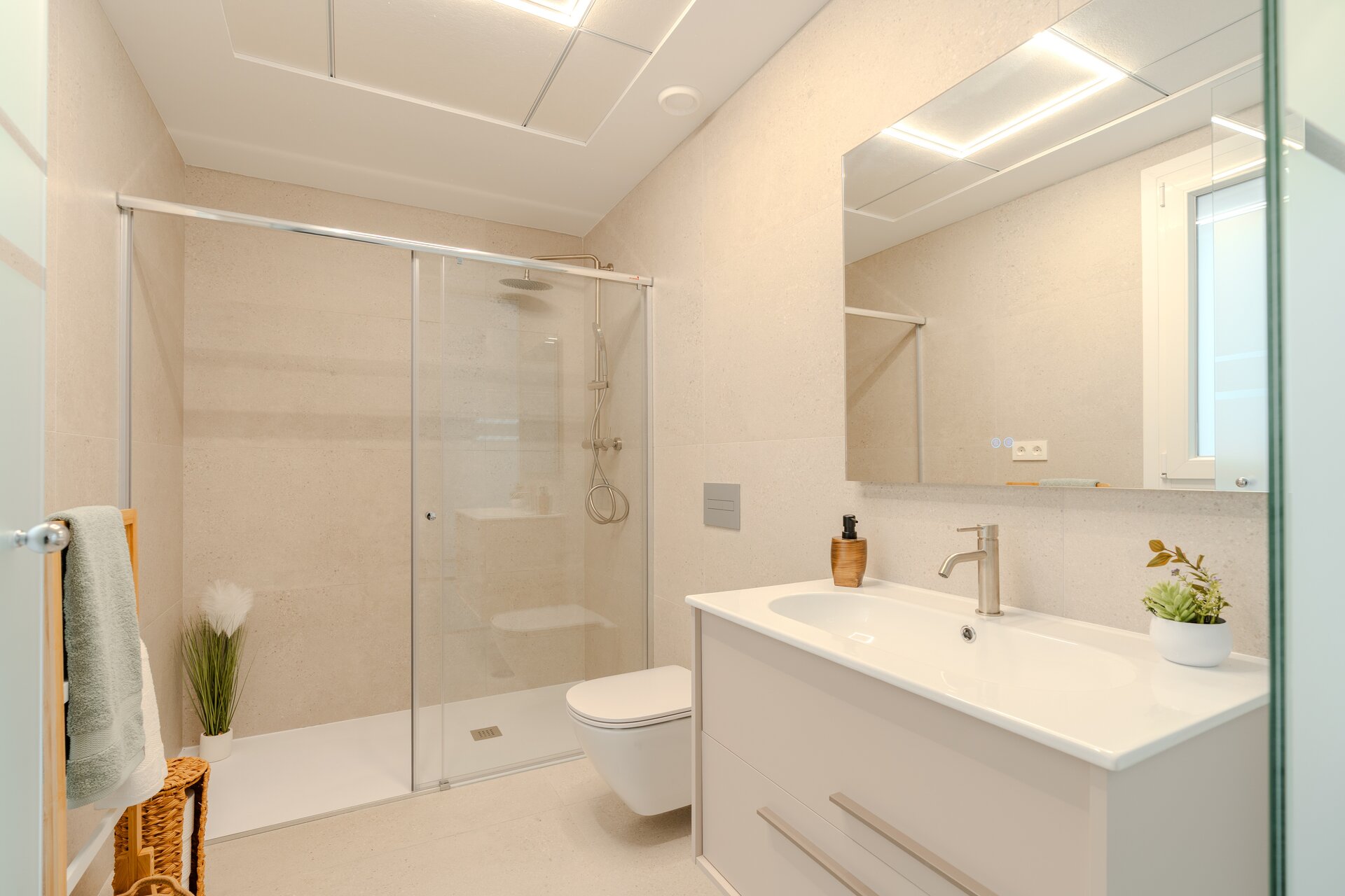 3-Bedroom Townhouse in Los Alcázares - Image 7