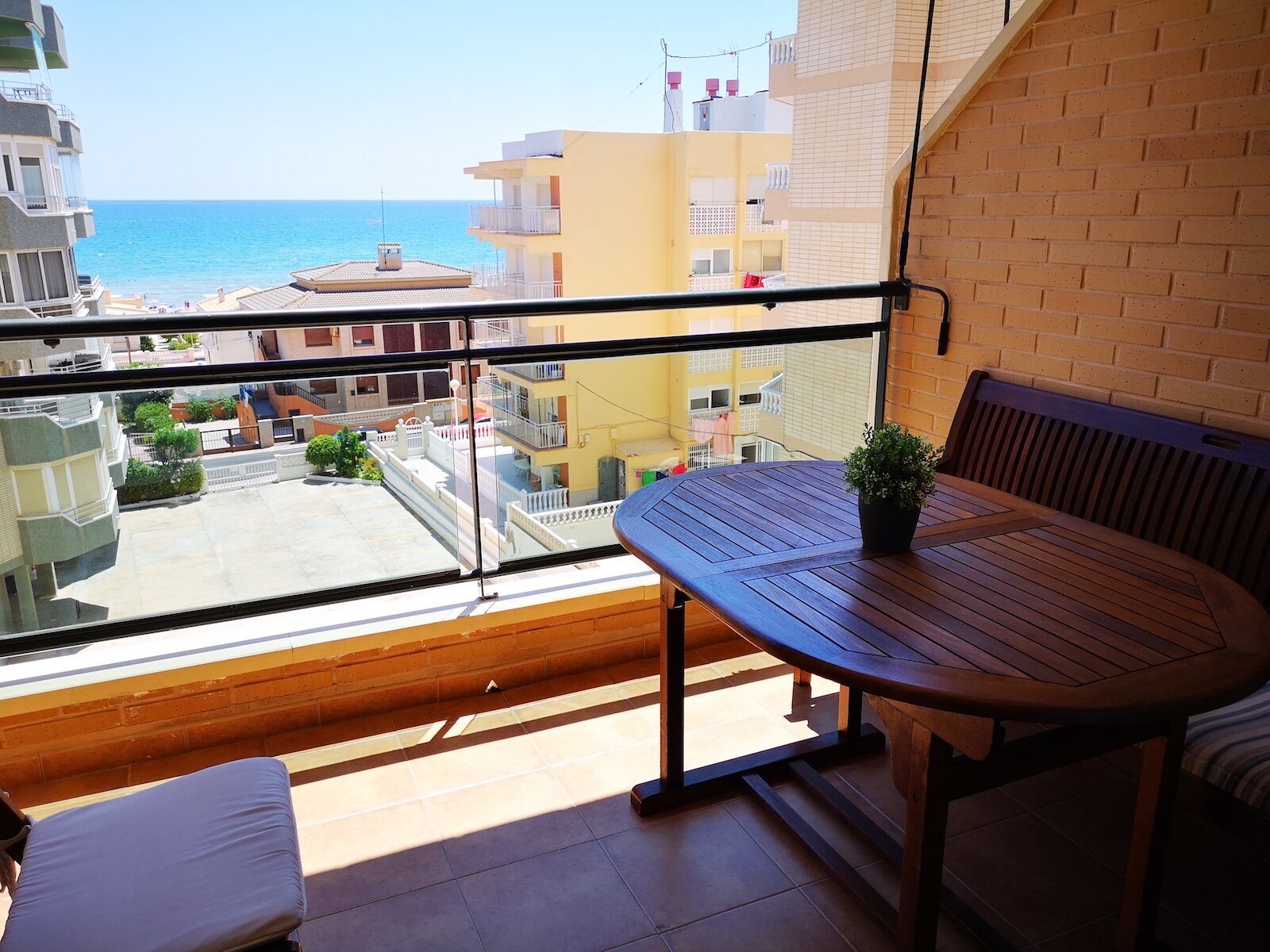 2-Bedroom Apartment in Guardamar del Segura - Image 1