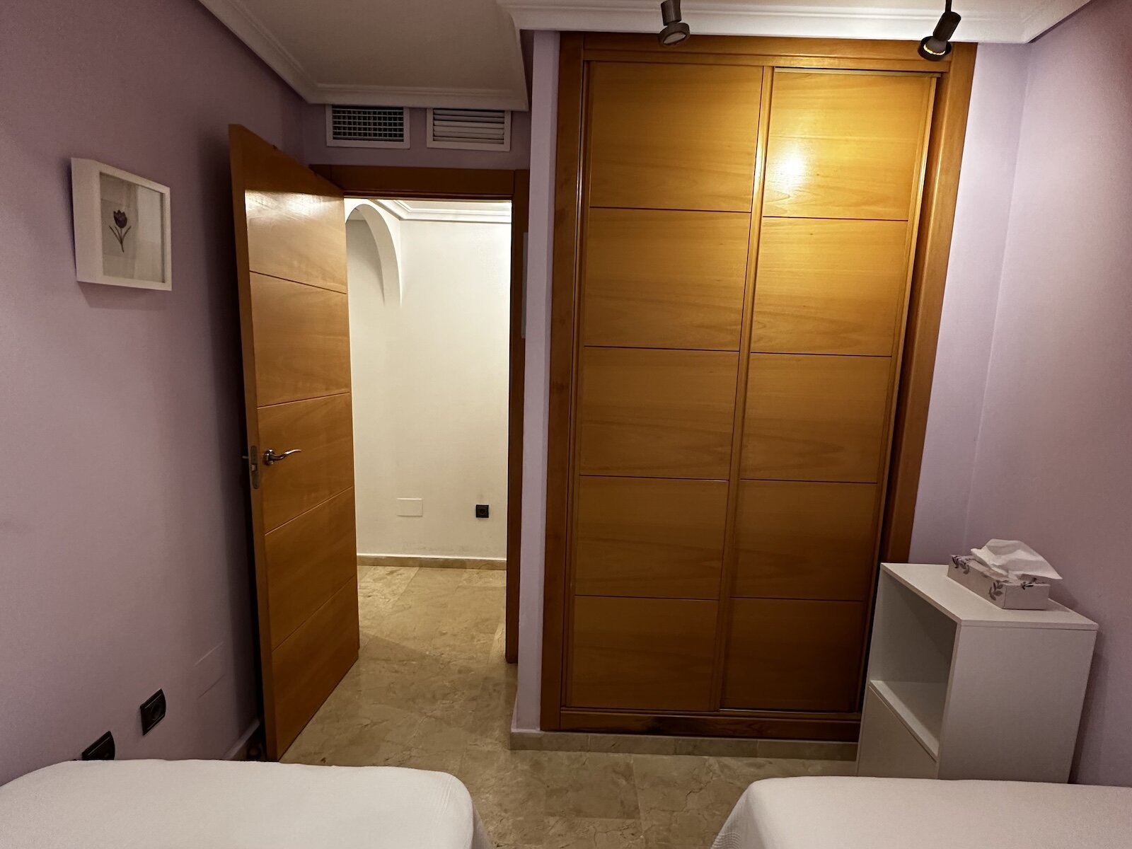 2-Bedroom Apartment in Guardamar del Segura - Image 10