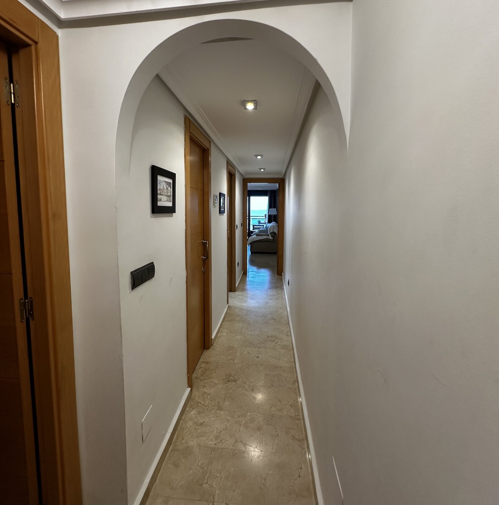 2-Bedroom Apartment in Guardamar del Segura - Image 11