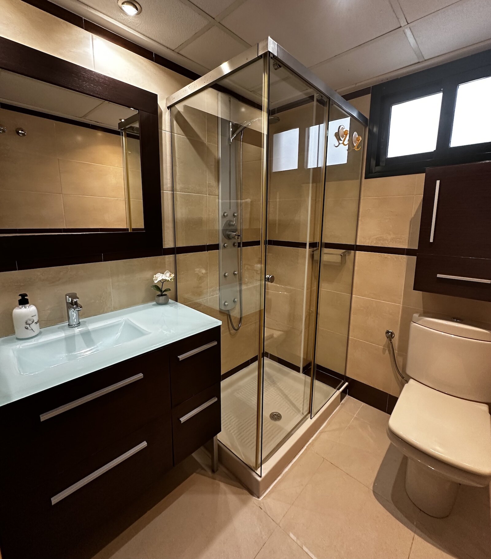 2-Bedroom Apartment in Guardamar del Segura - Image 14