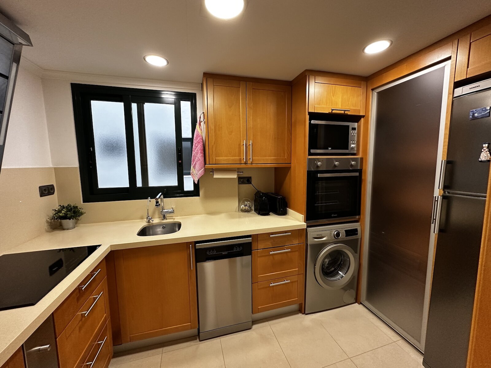 2-Bedroom Apartment in Guardamar del Segura - Image 4