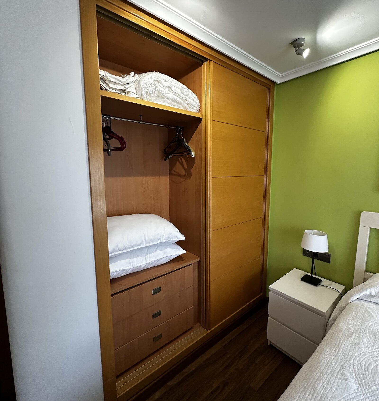 2-Bedroom Apartment in Guardamar del Segura - Image 9