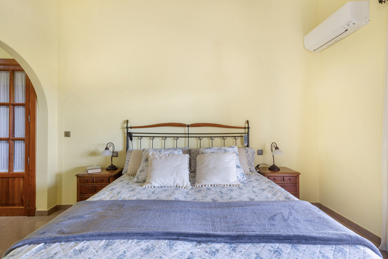 5-Bedroom Villa in Centro, Torrevieja - Image 28