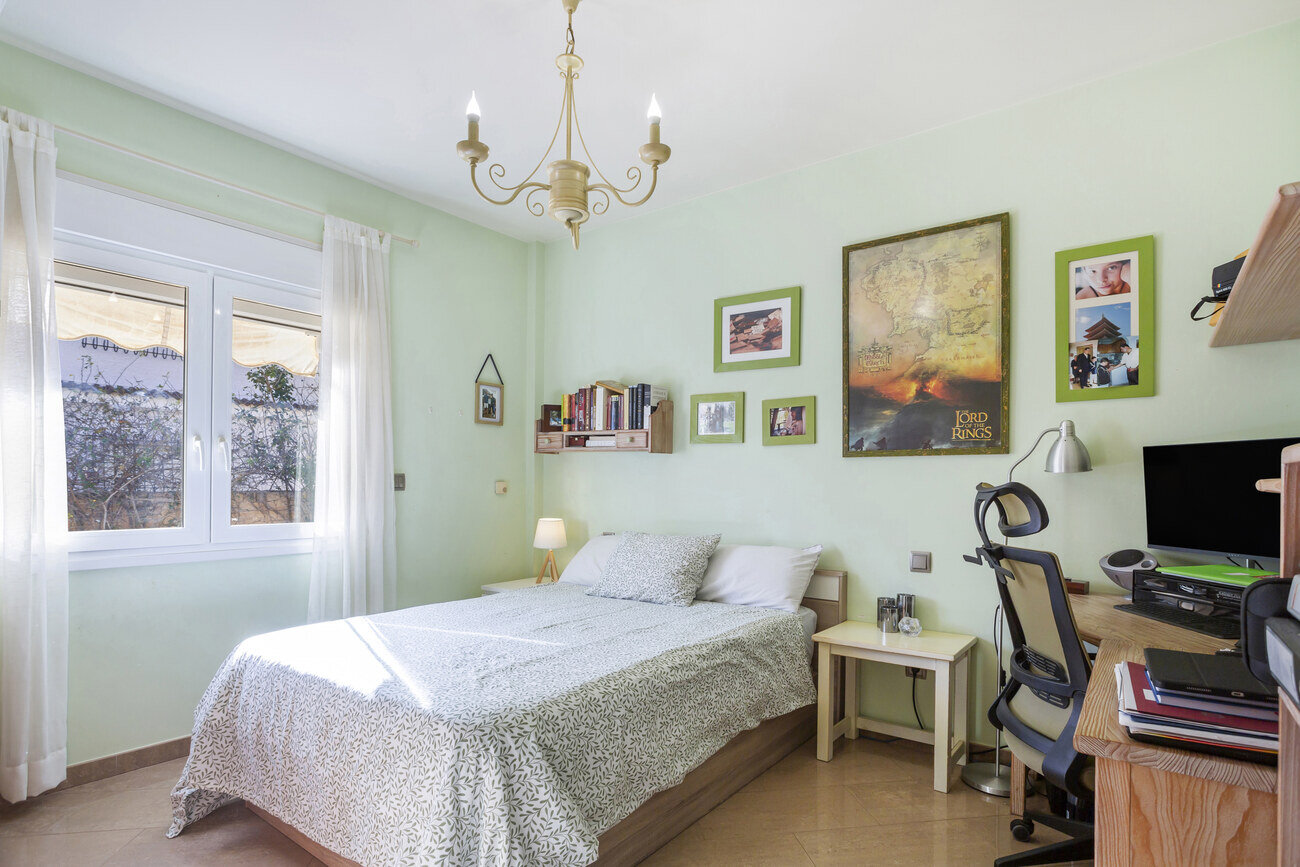 5-Bedroom Villa in Centro, Torrevieja - Image 31