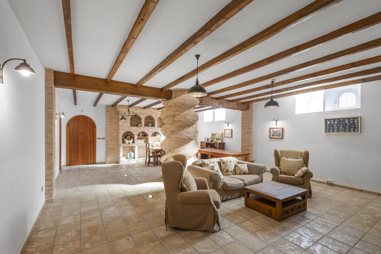 5-Bedroom Villa in Centro, Torrevieja - Image 48