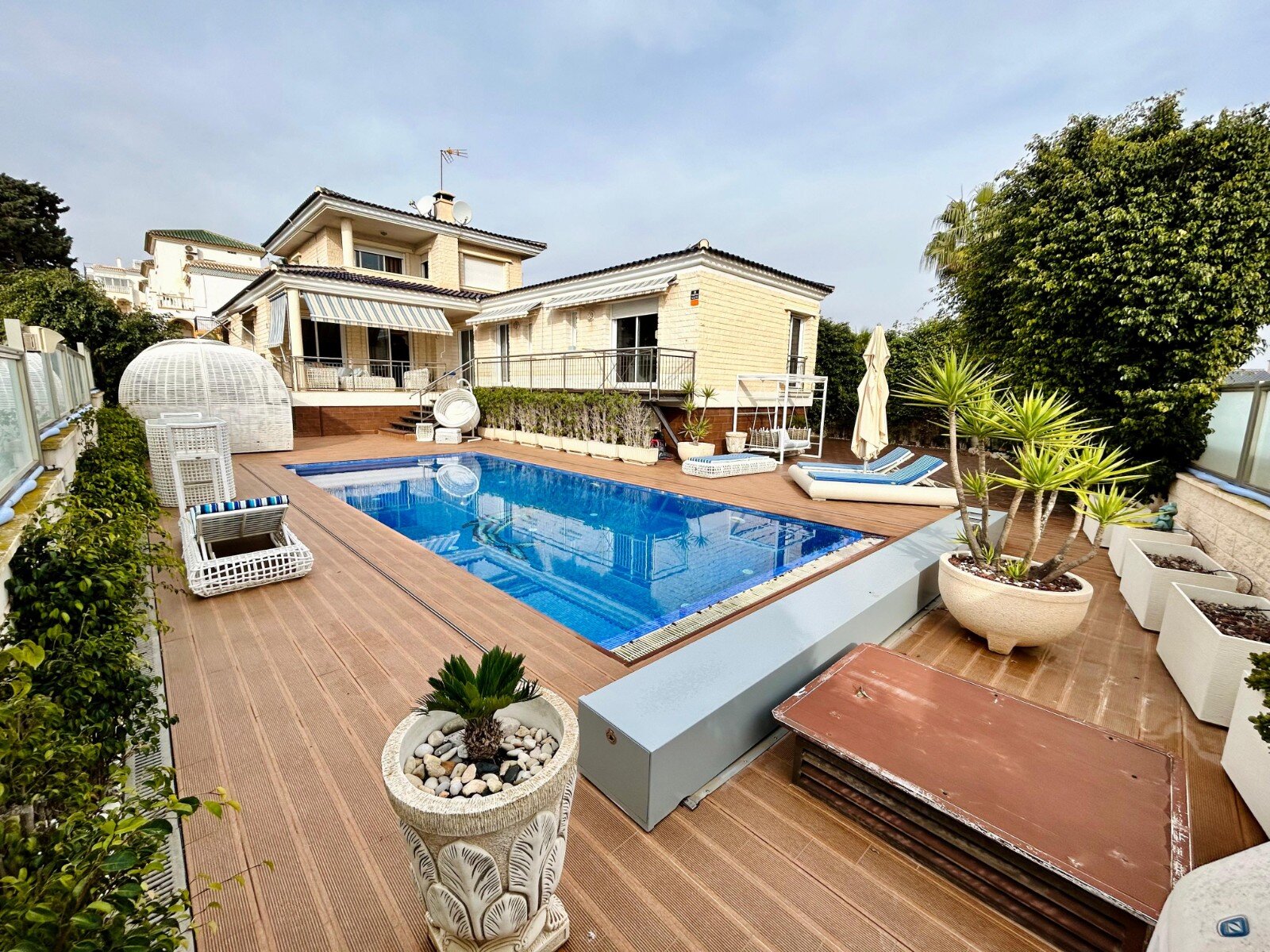 5-Bedroom Villa in La Mata, Torrevieja - Image 13