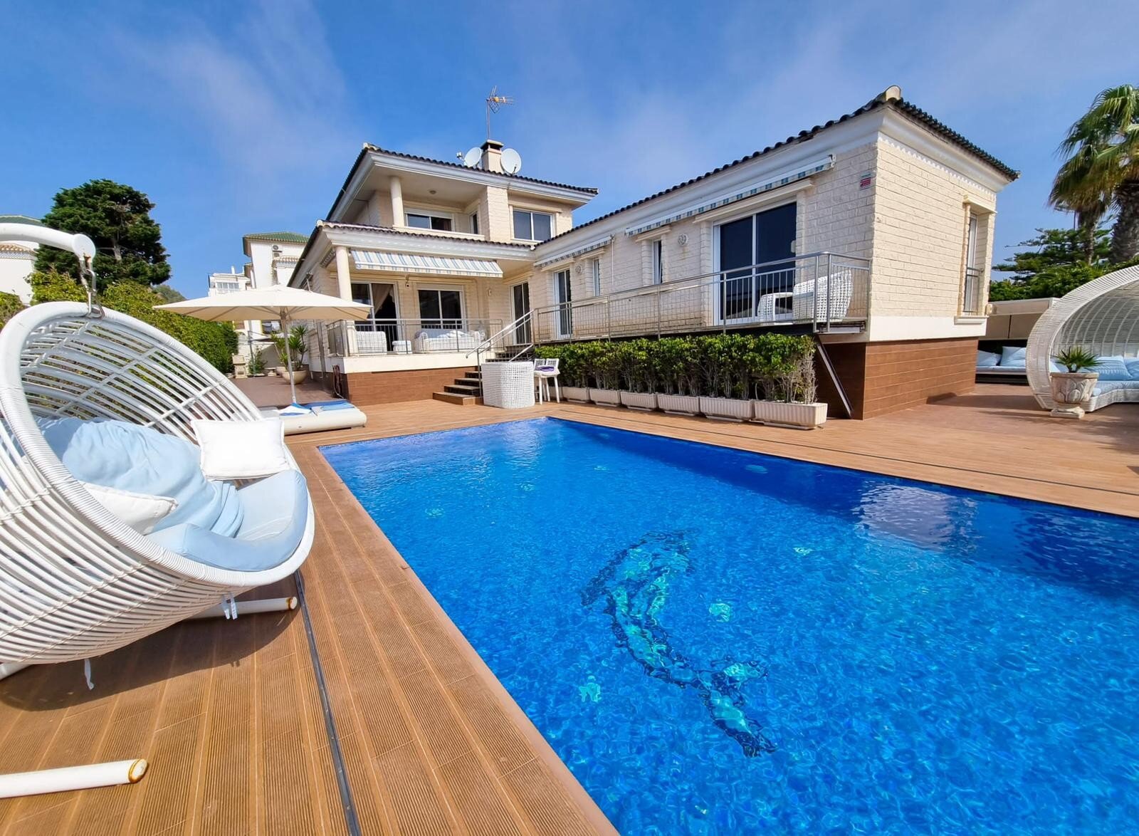 5-Bedroom Villa in La Mata, Torrevieja - Image 3