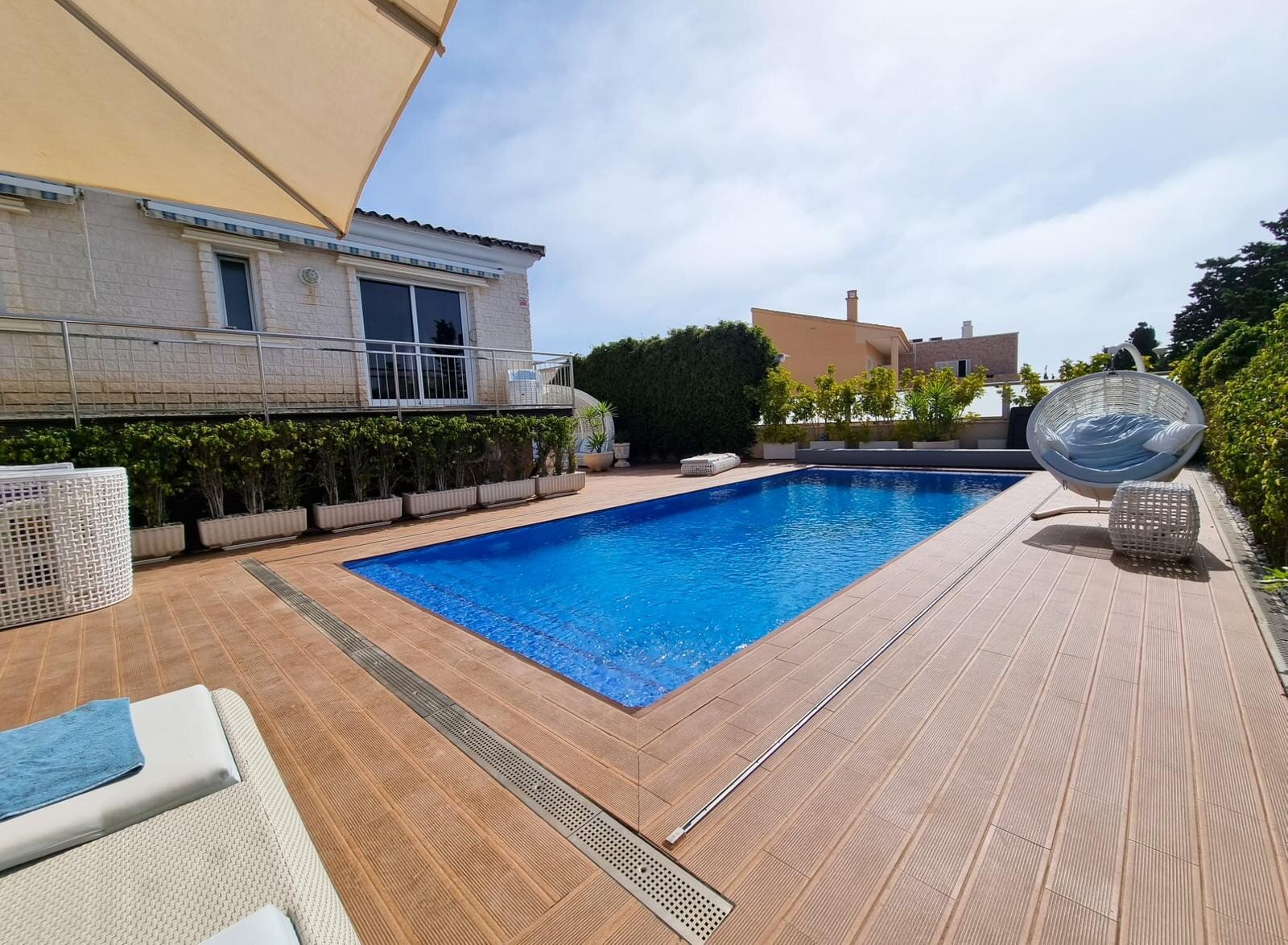 5-Bedroom Villa in La Mata, Torrevieja - Image 4