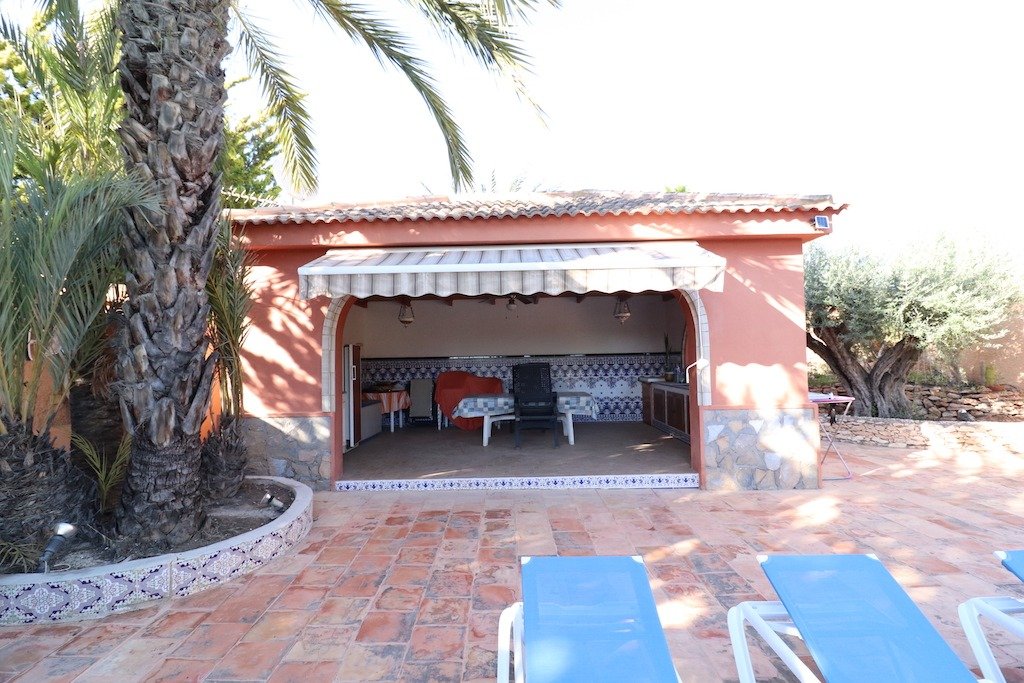 5-Bedroom Villa in  Torrevieja - Image 25