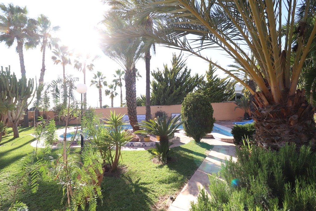 5-Bedroom Villa in  Torrevieja - Image 32